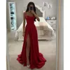 Línea Prom Red Un vestido sexy Satin Spaghetti Evening Elegant Bodice Plises Vestidos formales sin espalda para OCNS Split Split Robe de Soiree es