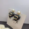 Designer Black Heart-Shaped Earrings Exquisite 18k Gold-Plated Fashionable Temperament High-Quality Female Earrings High-Quality Pearl Gift Earring Box