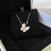 Fashion High Version Van Clover Butterfly White Fritillaria Necklace for Women 18K Rose Gold Diamond Full Diamond With Collar Chain con logo