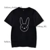 Bad Bunny Rapper vintage Hip Hop T-shirt Sweat-shirt Designer T-shirt à manches courtes Coton Tshirt Summer Casual Bad Bunny Shoe Mens T-shirt Tee HARAJUKU Vêtements 54