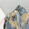 Set di abbigliamento 2 pezzi /moda s estate 2024 simpatico camuflage satchel o-collo camicia per bambini a strisce semplici ragazzi