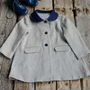 Tench Coats Baby Girl Clothes Frühling Herbst Long Mantel Baumwolle Wäsche Peter Pan Kragen Patchwork dünne Outwear Mode Kinder Kleidung H240507