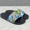 Met doosontwerperglaasjes Men Slippers Zomer Sandaalstranden Women Flats Platform Ladies Home Fashion Shoe Flip Causal Slipper 311