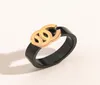 Europa en Amerika Luxe sieraden Designer Item Ringen Women Love Charms Wedding Supplies 18K Gold Croted Stainless Steel Ring Fine1301721