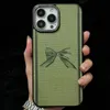 Étui de téléphone à fleurs de créateur pour Apple iPhone 15 Pro Max 14 plus 13 Luxury Pu Le cuir patch a pare-chocs à imprimé floral objectif diamant en diamant couverture arrière coque Fundas Black L