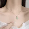 Chaines Tichia Real S Natural Hetian Jade Jasper Ruyi Lock Pendant Collier Femelle S925 STERLING Silver National Style Clavicule Chain