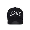 Ball Caps fs TRENDY LOVE BRODE COURTE COURTE COUPLE JAUNE PINK SNAPBACK HIP HOP CAPS SUMME FEMMES MEN BASEALL CAP TRACUNER BON CURMER 2024 Y240507