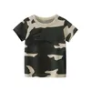 Vêtements coréens pour enfants Summer 2024 T-shirt à manches courtes coton pour garçons Camouflage imprimement O-cou bébé Top pour enfants Vêtements 240506