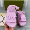 Piattaforma di sandali di moda di designer Slifori Slifori ricamato Muli piatti Flat Muli piatta