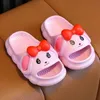 Slipper Sommer im Alter von 3 bis 12 Kindern Pantoffeln süße Kaninchensandale für Mädchen Flip Flops weicher Sohle nicht rutsches Badezimmer Innenhause Kinder Schuhe Schuhe Schuhe