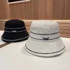 Summer Exquisite Fisherman Hat Designer ALPHABET RACCINAMENTO Design in bianco e nero Cappello da sole Mastichi Outdoor Elegante stile di bellezza Versione Corea Cappello da parto coreano