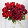 Fleurs décoratives Bouquet artificiel en velours rouge Fausse fleur de rose pour la table de maison de mariage décoration de Noël cadeau de la Saint-Valentin