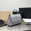 Tote épaule femmes concepteurs chaînes sacs sacs sacs pour les sacs à main portables de luxe messager de la mode de vache dorée caviar en or