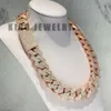 Roségold Hip Hop Custom Halskette VVS 26 mm breit schwerer Stecker Setting Moissanite Cuban Link Kette