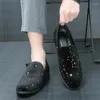 Chaussures décontractées de la mode de printemps hommes confortable en toison inverse en cuir pointu en cuir pointu classique noire exclusif lefu