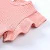 Zestawy odzieży Dzieci Wygodne garnitury Baby Girls 2pcs Latający rękaw luźne t-shirt topy + spodnie niemowlę letnie toddler stroje H240507