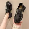 Kleding schoenen dames loafers vrouwelijk schoenen klompen platform ronde teen Britse stijl casual sneaker oxfords slip-on mary janes 2024