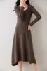 Повседневные платья Официальное платье для шерсти мериносового шерсти 2024 Осень и Зимние женские круглые шеи сплошной цветной юбка из туника