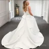 Miękkie satynowe minimalistyczne sukienki ślubne Boho 2024 Seksowna V Neck A linia plażowa suknie ślubne ślubne Backless Knotbow Cohemian Wedding Sukni