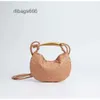 Single Handle Shoulder Sardine Small Designer Purse Lady Crossbody Weave Wrist Luxury High Lightweight High-end Large Bottgas Classic lady Bag Venatas Bags FIFC