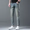 Vêtements de mode 2024 Jeans printemps / été à neuf points pour les conceptions de jeans pour hommes haut de gamme entièrement élastique et élastique pour hommes.