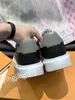 Hot Top Casual Designer Leather Lace Up Men Fashion Sneakers White Black Mens Mens Womens Welvet Suede RD240302