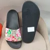 35-45 designer Italy Slippers paris New Rubber Slides Sandals Floral Brocade Women Men Slipper Flat Bottoms Flip Flops Womens Fashion Striped Beach AAAAA+