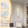 Qepeetyは、白い羽のデザインを備えた壁のSconceランプをLED LED壁の照明ランプ -  3色の温度輝度レベル - 廊下、玄関、リビングルーム（大きな）のモダンな樹脂照明器具