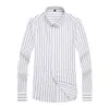 Chemises habillées pour hommes Nouveaux hommes à rayures Solid décontractée décontractée Slem Slim Fit Edition coréenne Shirt Formal Laydown D240507