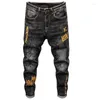Jeans masculino moda de luxo coreano de luxo punk punk slim fit jeans para primavera e outono com design de bordados em 3D