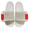 Designer Offcourt -Einstellung von Rutschpantoffeln Männer Frauen Sport Freizeit Anti -Slip auf Slipper Paar Schuhe Mules Sommer Mode Comfort Freizeit Strand Sandalen Pelz Slider