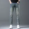 Vêtements de mode 2024 Jeans printemps / été à neuf points pour les conceptions de jeans pour hommes haut de gamme entièrement élastique et élastique pour hommes.