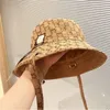 Kova Şapkası Erkek Kepi Kadın Şapkaları Tasarımcı Plajı Erkekler İçin Visor Straw Beyzbol Güneş Kapakları Kovboy Lüks Çilek W5DC#
