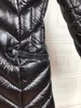 Женские длинные шаблоны куртки классическая модная роскошная дизайнерская марка Down Down Parkas Женщина Epautettes Trend Winter Warm Cotton Outdoor Outwear Coats M2070