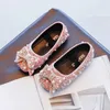 Chaussures d'enfants de printemps filles princesse chaussures scintiller enfants bébé dance chaussures décontractées pour tout-petit fille sandales 240422