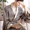 Männer Badrobe Satinabdruck Gold Kimono Bademantel Seide Langes Dressing Plus Größe Nachtwäsche Geometrische Lounge Nachthemd xl 4xl 5xl 240428