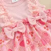 ROMPERS 2PCS Säuglingsbabykleidung Mädchen Kleid Blume Erdbeerabdruck Frontanzug Stirnband für Neugeborene Kleidung H240507