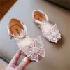 Kids Girls Sandals Summer Beach Shoes Soft Bottom Enfants Breathable Slides Bow Bow Righestone Princess Shoes Cute Dancing Shoe