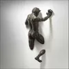 模倣銅の壁の装飾抽象キャラクター樹脂ロッククライミングマン彫像彫刻背景壁アート3Dから壁240423
