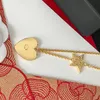 Дизайнерское ожерелье подвеска 18к золота латушкой