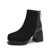 Boots Ladies Chaussures en vente 2024 Zipper Fouche d'hiver pour femmes Toe à bascs