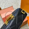 High Quality Designer Shoulder Bags Twist Chain Shoulder Bag Crossbody With box Retro Leather Square Fashion bags Gifts
