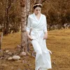 Ethnische Kleidung Langer Kleid mit Festkleidung Rock Frühling und Herbst weiße Lhasa Frauenstil Chinesische Robe