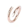 Nowy projektant paznokci Pierścień mody unisex mankiet Pierścień mankiet para Brzeczenie Gold Srebrny pasek pierścionkowy Pierścień Biżuteria
