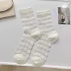 Frauen Socken mit mittlerer Röhre Seide Anti-Friktion Fuß Schweiß absorbieren transparentes Glas Ultra dünner Frühling und Sommer