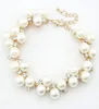 Women Bracletts Neues Design Luxuriöser Charme Crystal Cubic Zirkon simuliert Perlenperlen Armband für Frauen Schmuck 9938294