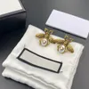 Designerörhängen Bee Tail Pearl Stud örhängen för kvinnor G smycken pärlörhängen gåva