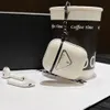 Beaux caisses en cuir AirPods Brand de haute qualité P avec bracelet Airpod 1 2 3 Pro 4 5 6 Génération Apple AirPods2 AirPods3 AirPoDspro Case avec logo Box Woman Man JJ