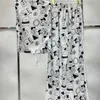Women's Two Piece Pants designer Designer Brand Original 24 Summer New Graffiti Elegant Style V-neck Vest+elastic Waist Wide Leg Set Z42 3WW6 B8RE
