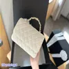 Bolsa de luxo woc bolsa de luxo feminina bolsa de ombro de couro diamante hardware dourado metal cc fivela matelasse cadeia bag mAu ovso